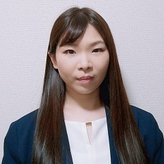 新倉 詩織